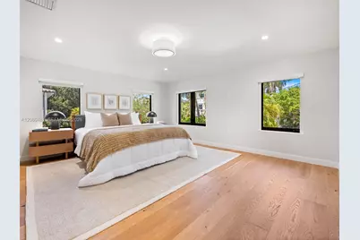 510 W 30th St, Miami Beach, FL 33140 - Photo 17
