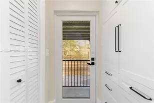 8934 Hawthorne Ave, Surfside, FL 33154 - Photo 25