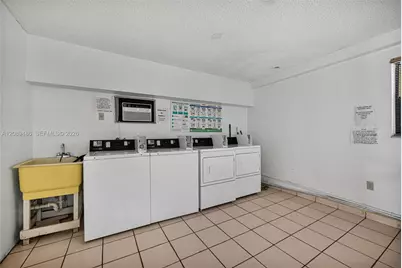 1334 Collins Ave #403, Miami Beach, FL 33139 - Photo 33