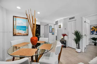 1334 Collins Ave #403, Miami Beach, FL 33139 - Photo 3