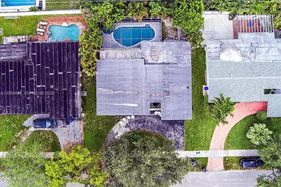 17860 NE 9th Pl, North Miami Beach, FL 33162 - Photo 3
