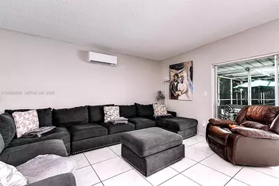17860 NE 9th Pl, North Miami Beach, FL 33162 - Photo 7