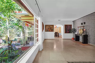 9325 NE 5th Ave, Miami Shores, FL 33138 - Photo 3