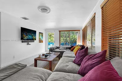 9325 NE 5th Ave, Miami Shores, FL 33138 - Photo 17
