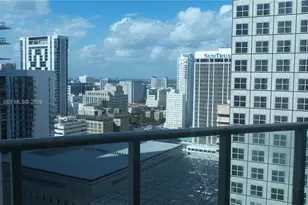 300 S Biscayne Blvd, Miami, FL 33131 - Photo 13