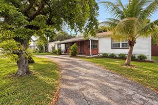 1526 NE 135th St, North Miami, FL 33161 - Photo 1