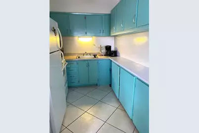 1000 SW 11 Ave #20E, Hallandale Beach, FL 33009 - Photo 3