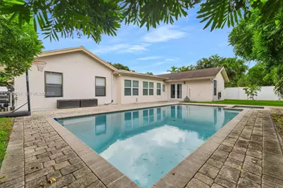 7700 NW 11th Pl, Plantation, FL 33322 - Photo 37