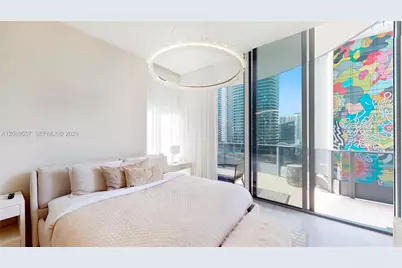 1000 Brickell Plaza #1812, Miami, FL 33131 - Photo 15