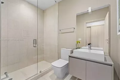 1000 Brickell Plaza #TH1812, Miami, FL 33131 - Photo 33