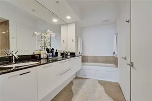 400 Alton Rd, Miami Beach, FL 33139 - Photo 13