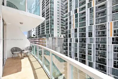 41 SE 5th St #710, Miami, FL 33131 - Photo 15