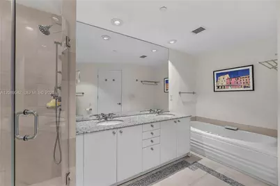 300 S Pointe Dr #809, Miami Beach, FL 33139 - Photo 19