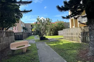 5201 Geneva Way, Doral, FL 33166 - Photo 17
