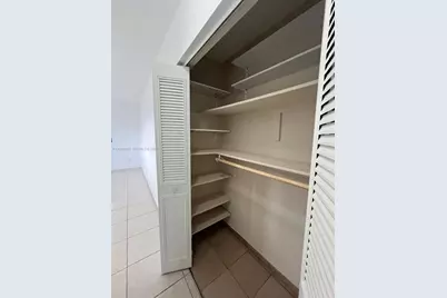1400 W 39th Pl #1400, Hialeah, FL 33012 - Photo 15