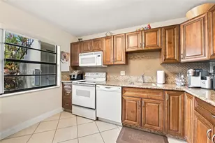 21529 Cypress Hammock Dr, Boca Raton, FL 33428 - Photo 7