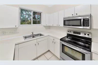 2741 NE 4th St #202, Homestead, FL 33033 - Photo 11