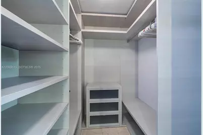 88 SW 7th St #1812, Miami, FL 33130 - Photo 17