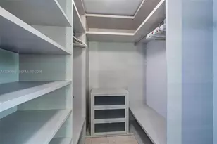 88 SW 7th St, Miami, FL 33130 - Photo 17