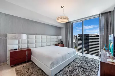 88 SW 7th St #1812, Miami, FL 33130 - Photo 9