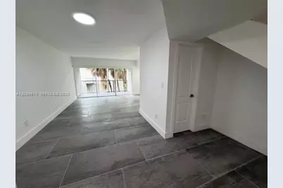 230 NW 87th Ave #I208, Miami, FL 33172 - Photo 9