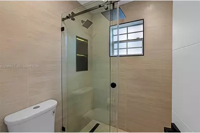 1315 Bayview Cir, Weston, FL 33326 - Photo 35