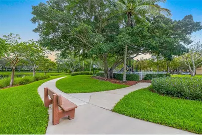 1315 Bayview Cir, Weston, FL 33326 - Photo 43