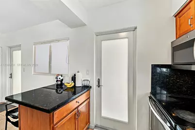 1420 Pennsylvania Ave #403, Miami Beach, FL 33139 - Photo 11