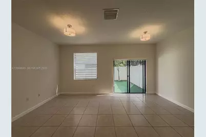 10629 W 32nd Ln, Hialeah, FL 33018 - Photo 3