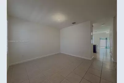 10629 W 32nd Ln, Hialeah, FL 33018 - Photo 15