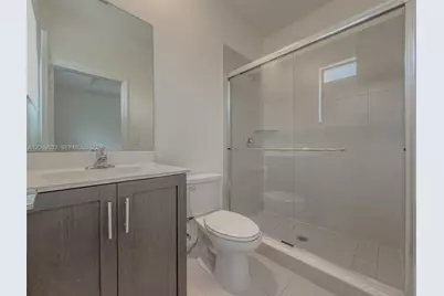 10629 W 32nd Ln, Hialeah, FL 33018 - Photo 21