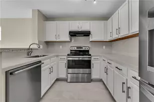 8291 SW 44th Pl, Davie, FL 33328 - Photo 29
