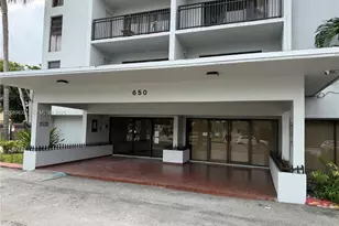 650 NE 149th St, Miami, FL 33161 - Photo 3