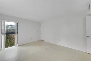 650 NE 149th St, Miami, FL 33161 - Photo 11