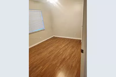 1638 SE Embassy Dr #209, West Palm Beach, FL 33401 - Photo 3