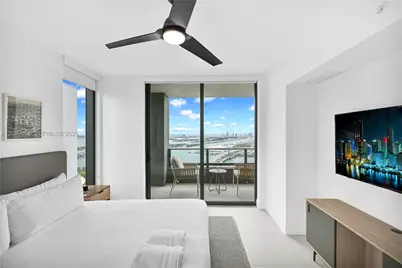159 NE 6th St #4015, Miami, FL 33132 - Photo 1