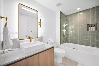 159 NE 6th St #4015, Miami, FL 33132 - Photo 7