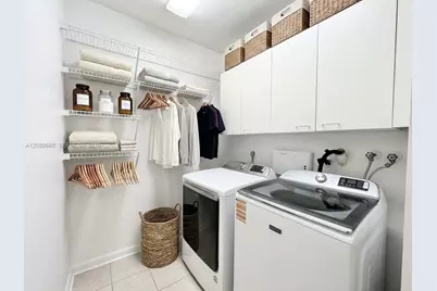 811 NW 155th Ter, Pembroke Pines, FL 33028 - Photo 11
