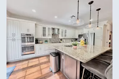 811 NW 155th Ter, Pembroke Pines, FL 33028 - Photo 9