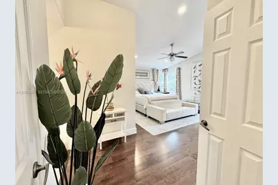 811 NW 155th Ter, Pembroke Pines, FL 33028 - Photo 15