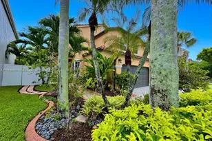 811 NW 155th Terrace, Pembroke Pines, FL 33028 - Photo 3