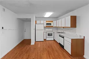 8005 Lake Dr, Doral, FL 33166 - Photo 11
