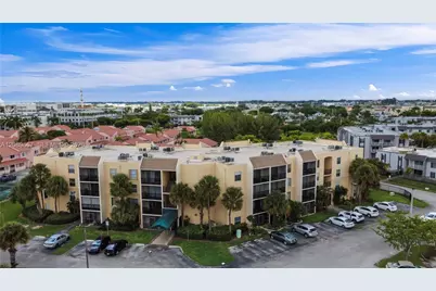8005 Lake Dr #410, Doral, FL 33166 - Photo 1
