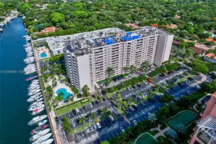 90 Edgewater Dr, Coral Gables, FL 33133 - Photo 51