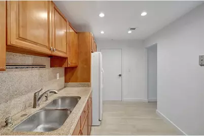 90 Edgewater Dr #327, Coral Gables, FL 33133 - Photo 11