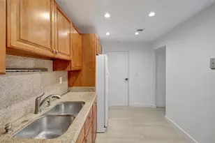 90 Edgewater Dr, Coral Gables, FL 33133 - Photo 11