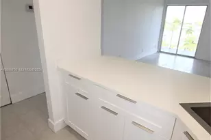4550 NW 9th St, Miami, FL 33126 - Photo 3