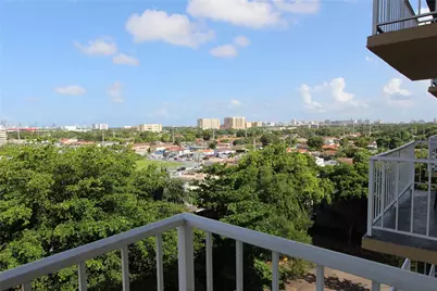 4550 NW 9th St #808E, Miami, FL 33126 - Photo 11