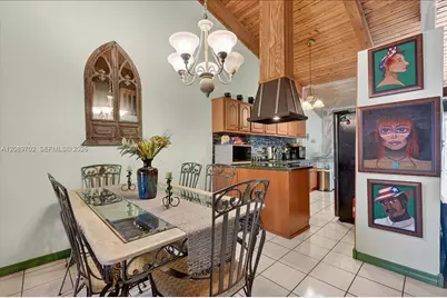 2321 Poinsetta Ct, Pembroke Pines, FL 33026 - Photo 9