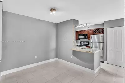 2820 N Oakland Forest Dr #104, Oakland Park, FL 33309 - Photo 19